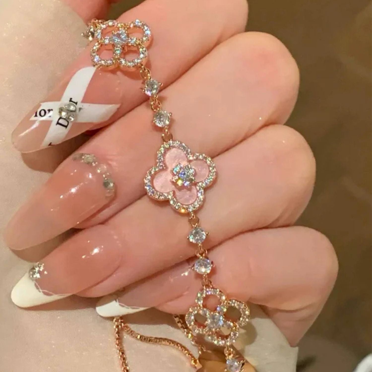 Sparkling Clover Beauty Bracelet