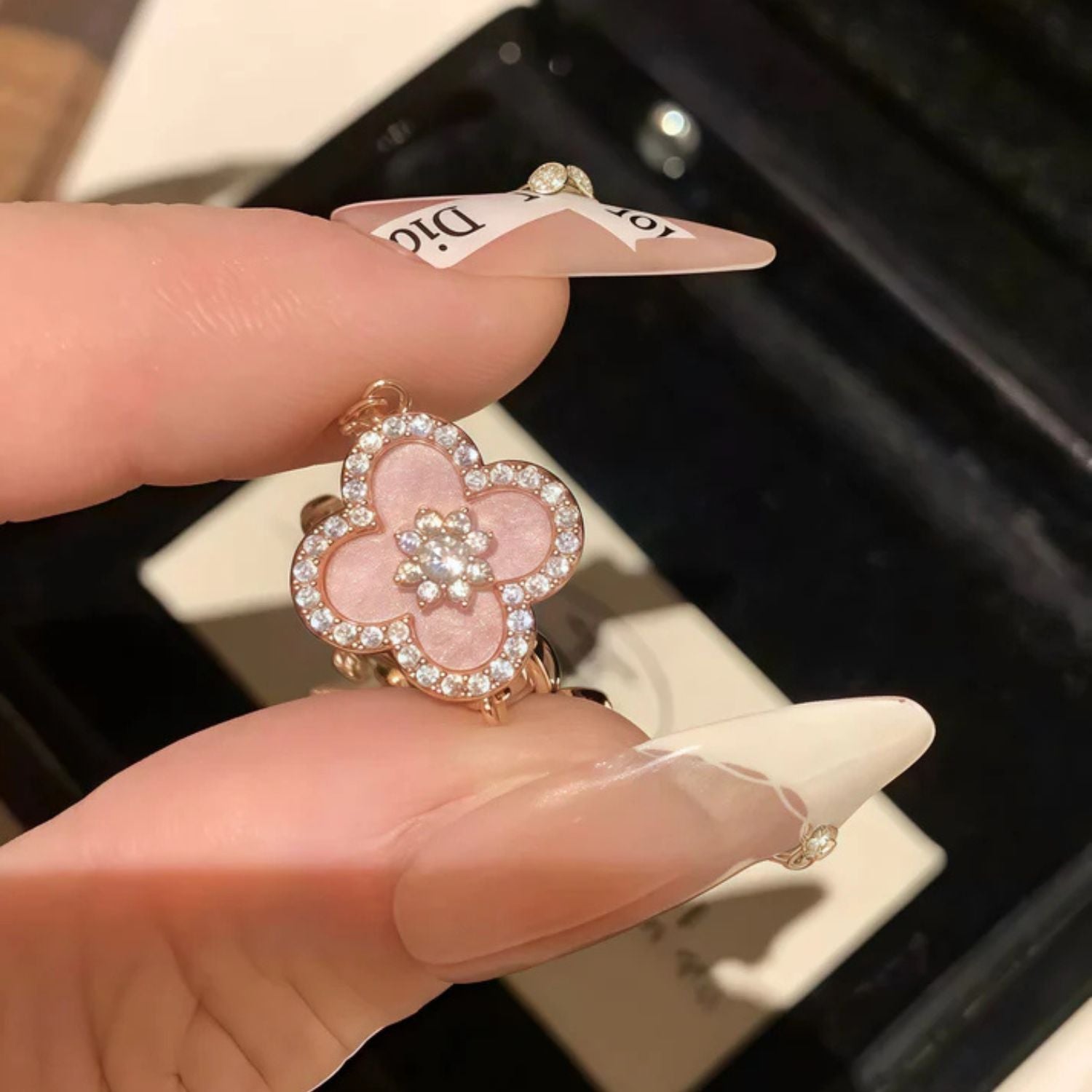 Sparkling Clover Beauty Bracelet