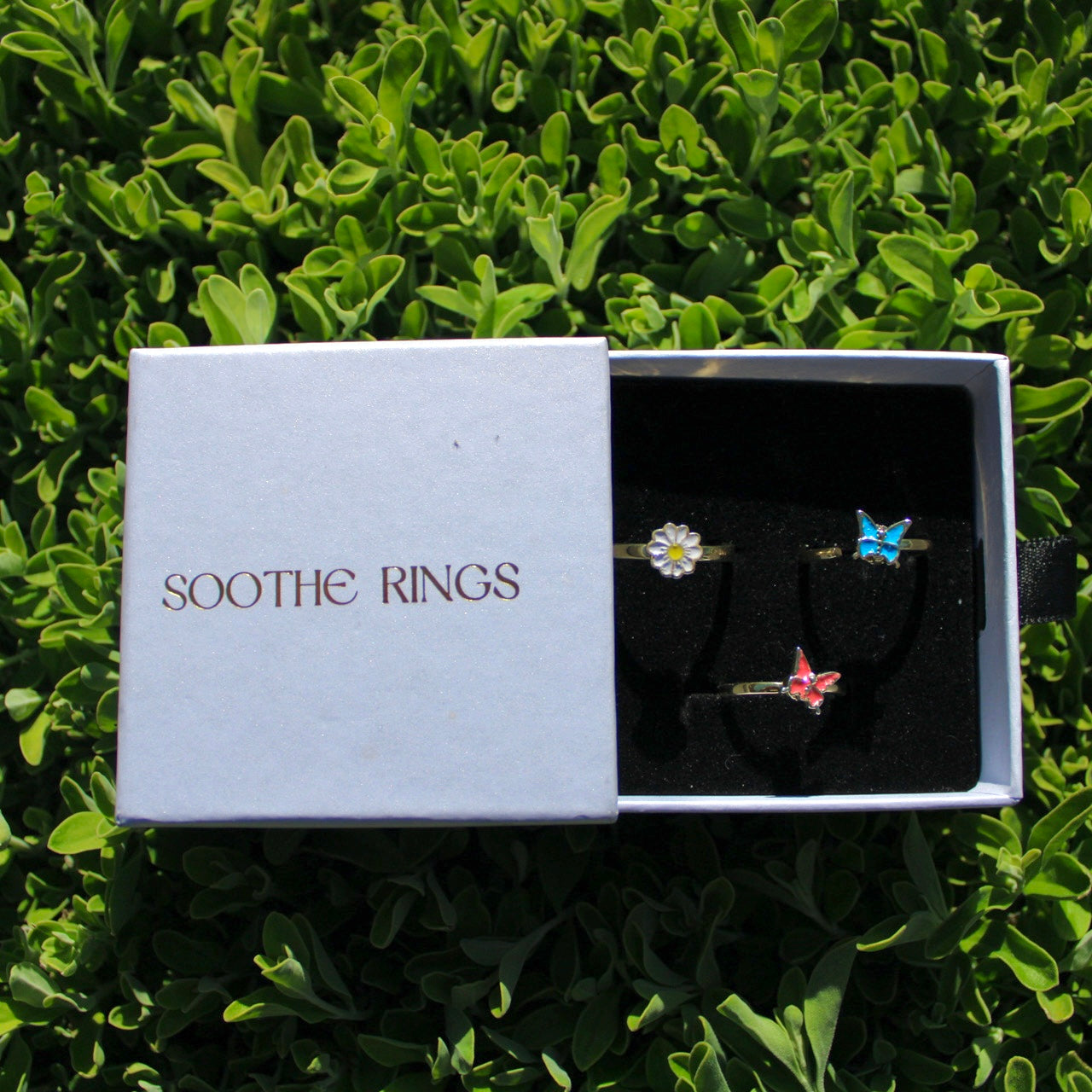 Anxiety Daisy Spinner Ring